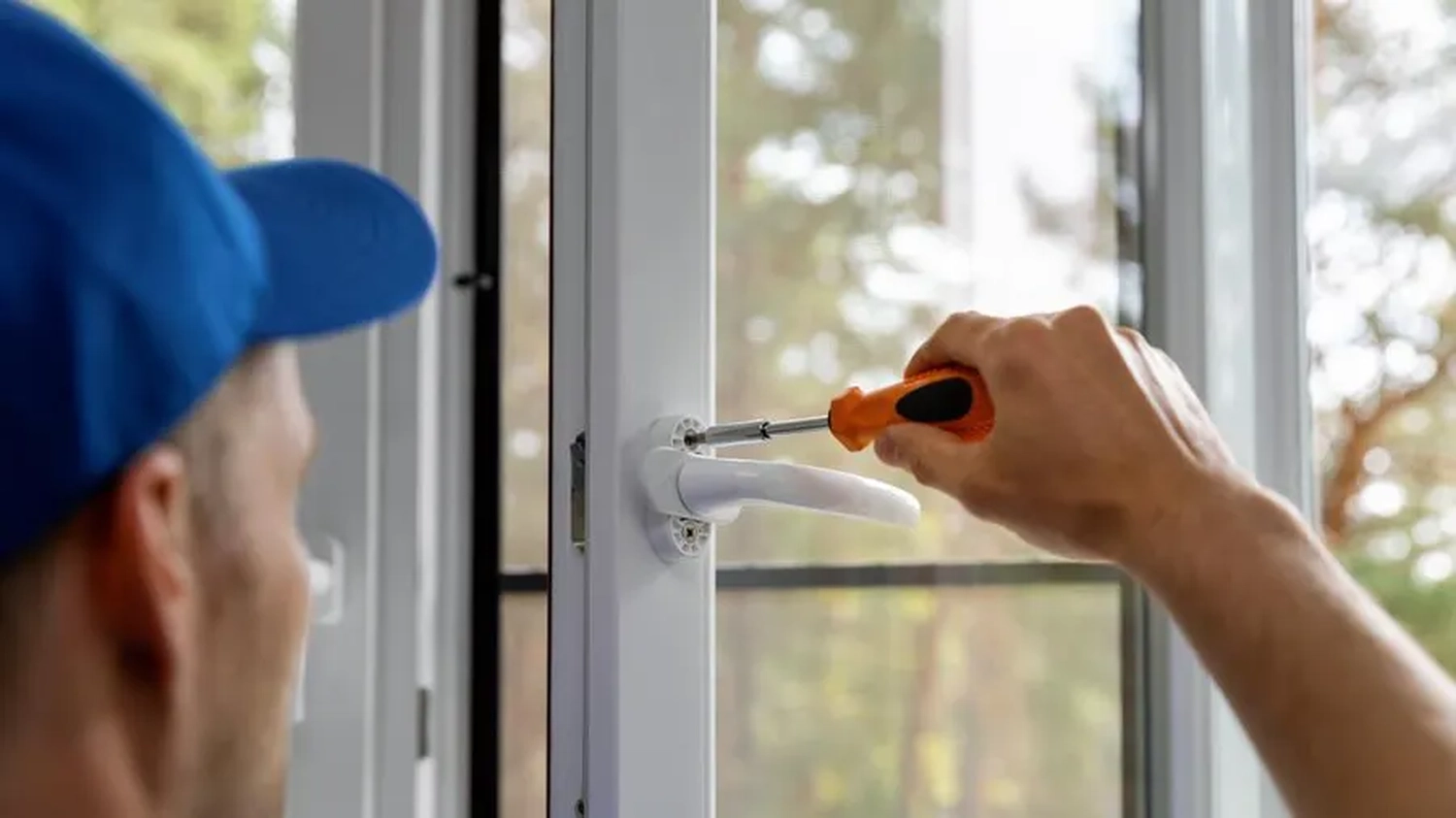 GM-Fensterbau - Fenster - Türen - Rollladen - Professionelle Installation